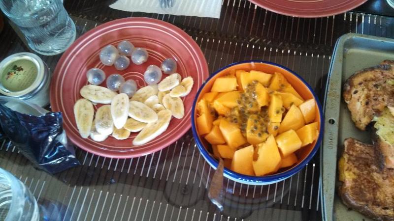 Ranbutan, apple banana, papaya